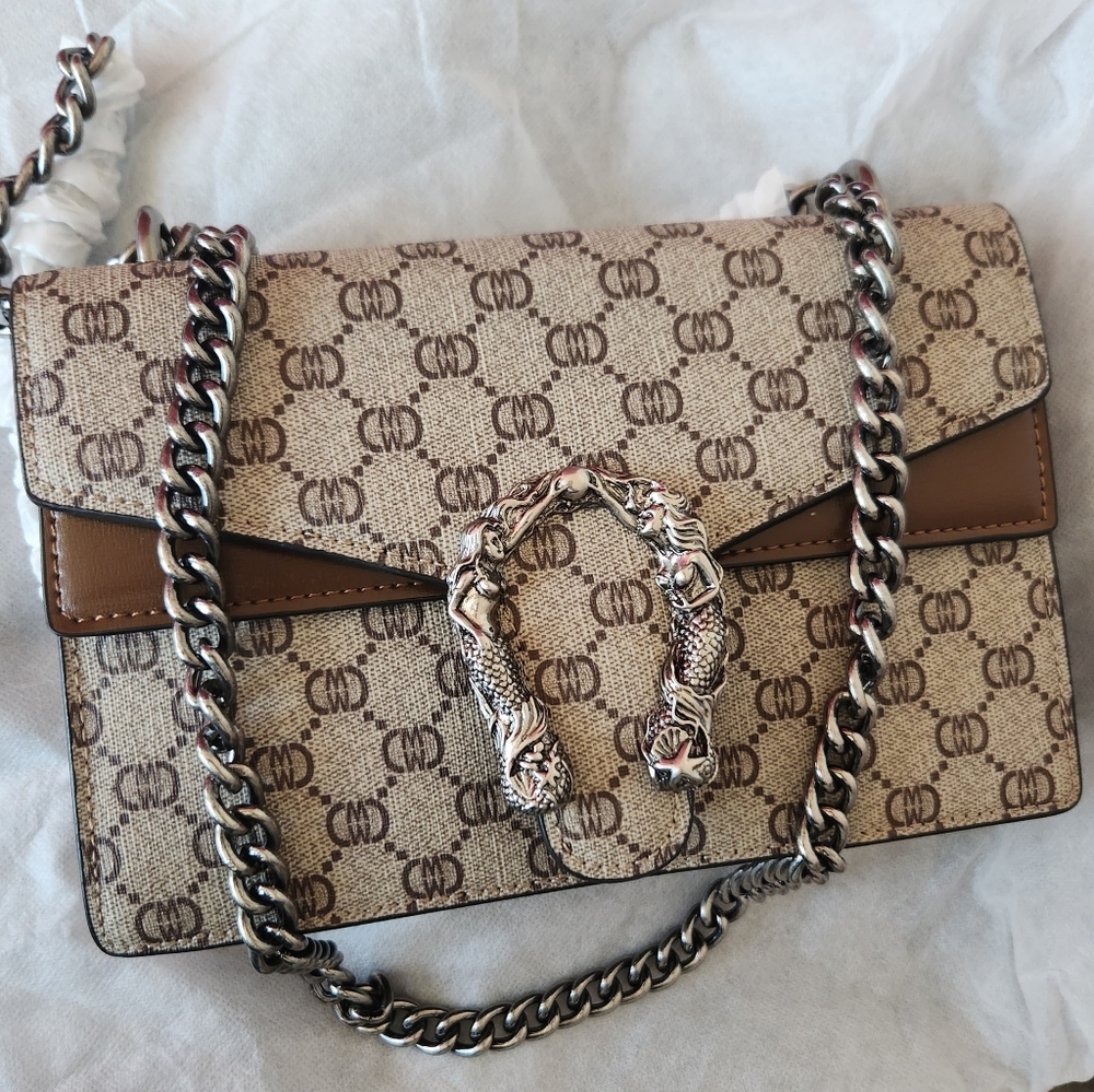 ✨️Horseshoe Crossbody✨️
